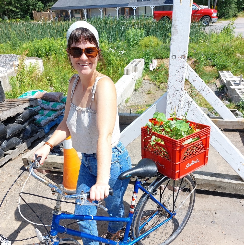 Meet your Posher, Thalia